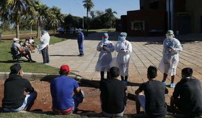 Gobierno prohíbe ingreso al país de personas que visitaron Reino Unido - Noticiero Paraguay