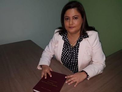 Imputan a mujer sindicada de matar a su pareja mientras se defendía - ABC en el Este - ABC Color