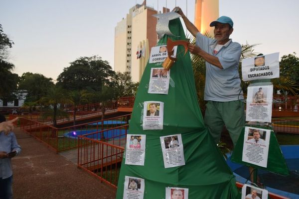 Itapúa tiene su “árbol de los corruptos” - Nacionales - ABC Color