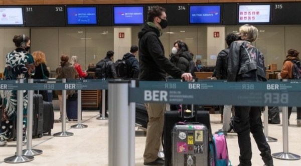 Prohíben la entrada al país de viajeros que hayan visitado el Reino Unido