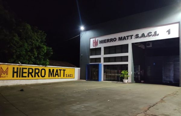 En violento asalto, roban unos G. 100 millones en comercio  - Nacionales - ABC Color