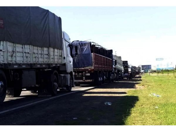 Peligra provisión de frutas y verduras por bloqueo en Clorinda