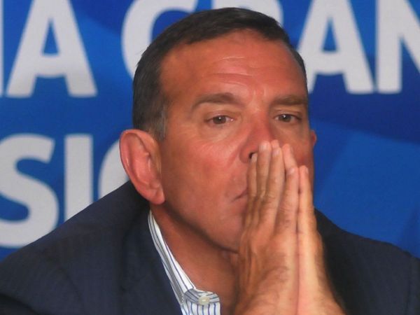 Gobierno gestiona el regreso de Napout