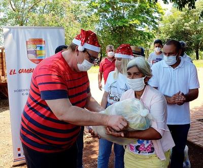 Ni como PAPA NOEL el gobernador consigue levantar su ALICAIDA IMAGEN POLITICA