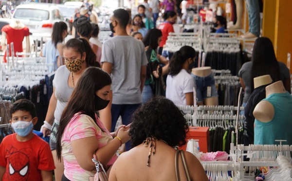 PARAGUAYOS “invaden” Vila Portes (FOZ) para realizar COMPRAS