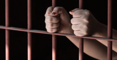 HOY / Condenan a 22 años de cárcel a mujer por filmar y repartir video sexual de su hija
