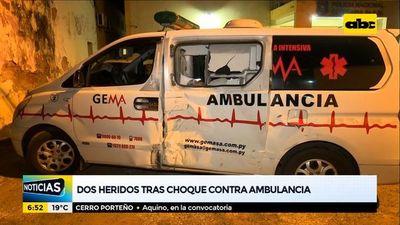 Dos heridos tras choque contra ambulancia - ABC Noticias - ABC Color