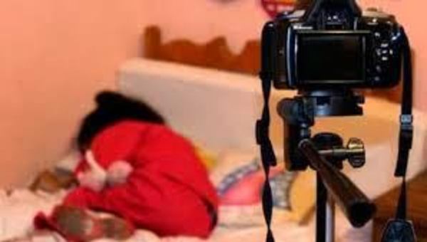 Condenan a 22 años de cárcel a una madre que filmaba y distribuía video sexual de su hija de seis años