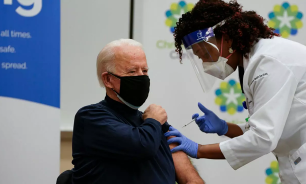 Joe Biden se aplicó la vacuna contra el covid-19