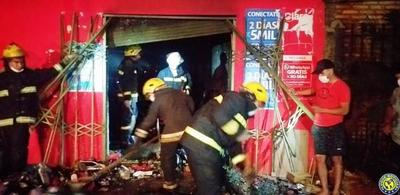 Por celos, militar incendia negocio de su ex pareja •