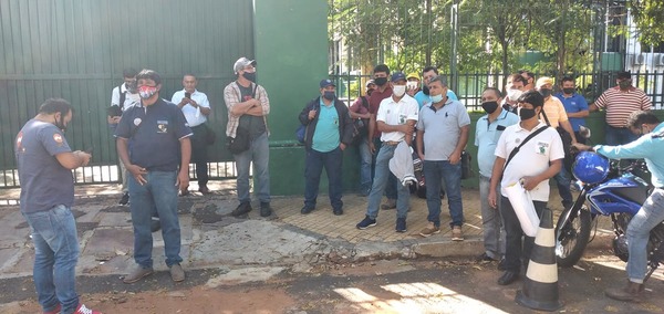 Excombatientes del '89 reclaman al Ministerio de Defensa pago de indemnización