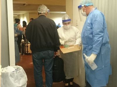 La llegada de paraguayos genera emoción en el Silvio Pettirossi