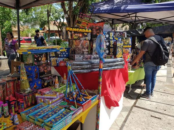 Más luces y menos bombas se ven en el Mercado 4 de Asunción - Nacionales - ABC Color