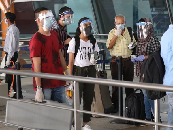 OMS pide calma ante mutaciones del virus en Reino Unido y Sudáfrica