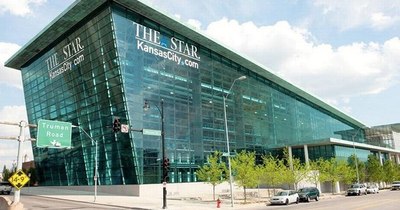 La Nación / Diario de EEUU se disculpa por décadas de cobertura racista