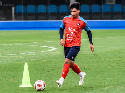 Cerro solo tiene una duda para el clásico