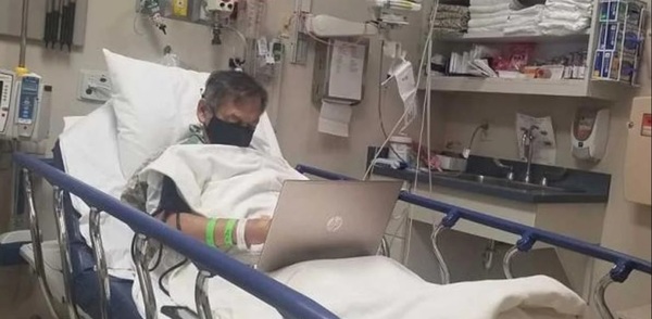 La historia de un profesor que murió en la cama de un hospital corrigiendo los exámenes de sus alumnos » Ñanduti