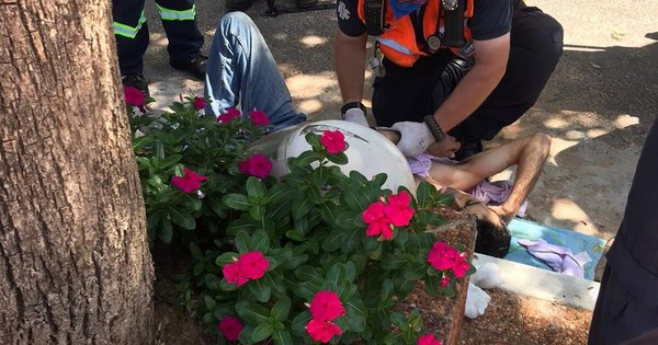 La Nación / Hombre se desvaneció en la vía pública y ambulancia se negó a trasladarlo