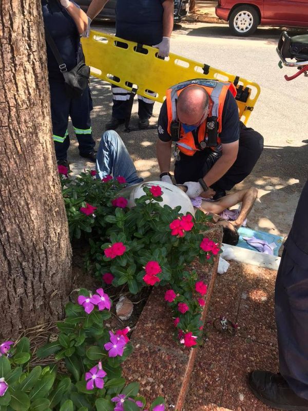 Hombre se desvaneció en la vía pública de Asunción y ambulancia se negó a trasladarlo