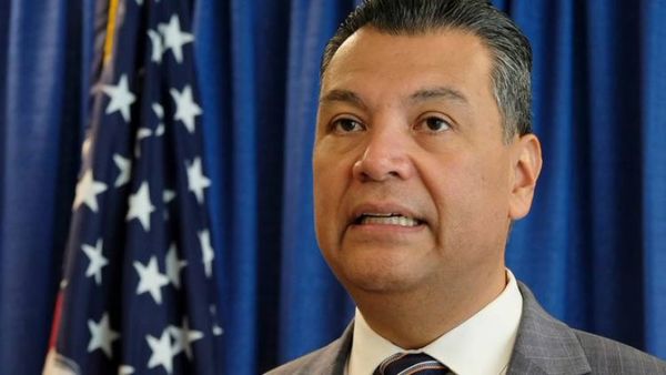 Alex Padilla reemplazará a Kamala Harris en el Senado