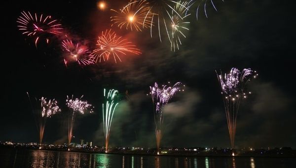 Más luces y menos estruendo: la tendencia que se impone en el sector de fuegos artificiales