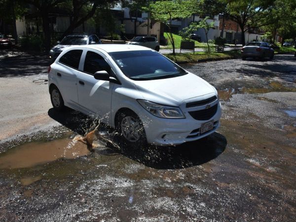 Asunción, minada de baches a falta de inversión en desagüe pluvial