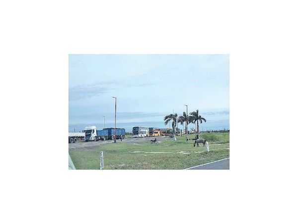 Paraguay reclama libre tránsito de camiones en Clorinda