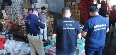 HOY / Intervienen tres locales comerciales por presunto contrabando de mercaderías