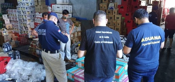 HOY / Intervienen tres locales comerciales por presunto contrabando de mercaderías