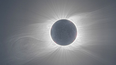 Captan un cometa 'suicida' dirigiéndose hacia el Sol durante el eclipse solar total » Ñanduti
