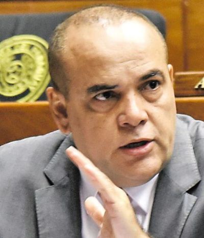 Prórroga de Ley de Emergencia contempla mayor beneficio para médicos y más controles a compras de Salud, según “Bachi” Núñez - La Primera Mañana - ABC Color