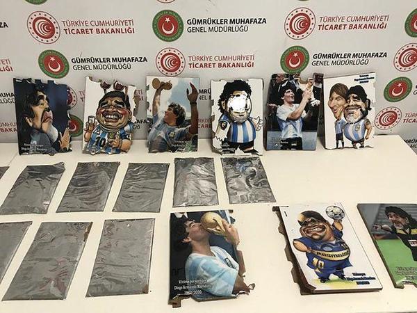 Incautan cargamento de cocaína oculta en retratos de Maradona – Prensa 5