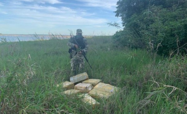 Casi 200 kg de droga incautada en orillas del Lago Itaipu