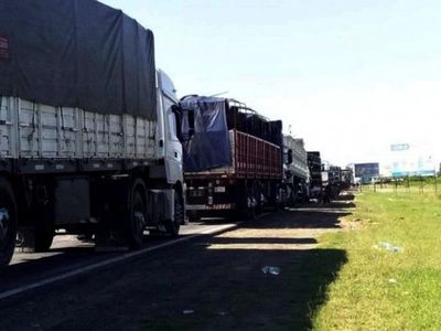 Intendente de Clorinda afirma que se están realizando gestiones para la liberación de tránsito » Ñanduti
