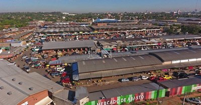 La Nación / Mercado de Abasto ya recibió a cerca de 100 mil personas en 48 horas