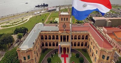 La Nación / Vísperas de Navidad y Año Nuevo sin asueto para estatales