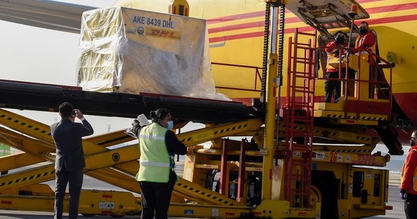 La Nación / México recibe lote de Pfizer-BioNTech y este jueves inicia vacunación
