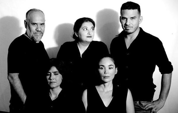 "El amor entre las sombras", obra de radioteatro, disponible hasta el 31 de diciembre