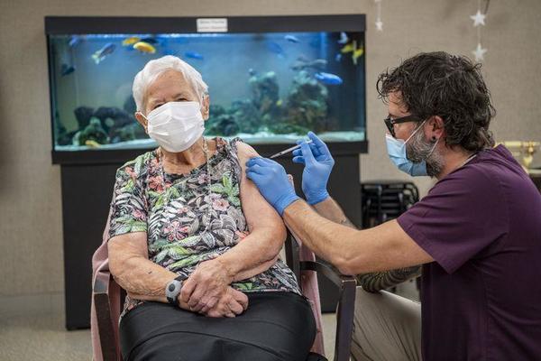 España recibirá 4,5 millones de dosis de la vacuna de Pfizer en 12 semanas – Prensa 5