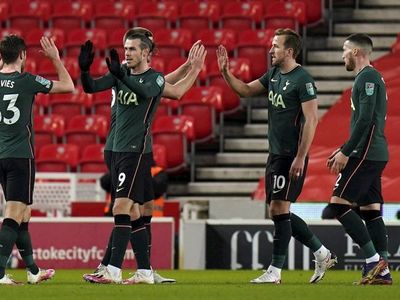 El Tottenham avanza a semis con gol de Bale