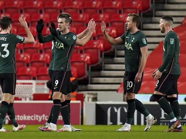El Tottenham avanza a semis con gol de Bale