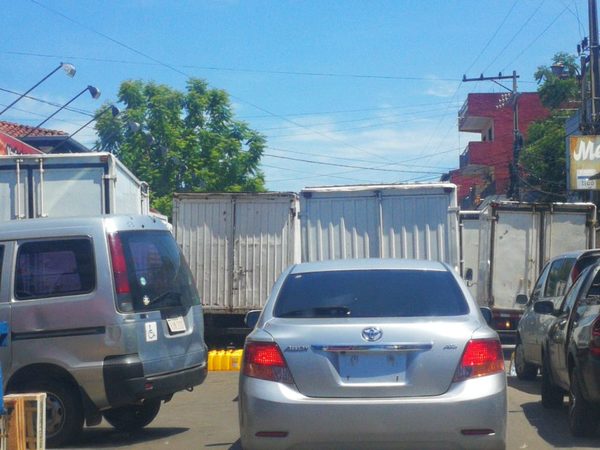 Mercado: Sin horario para carga y descarga de mercaderías » San Lorenzo PY