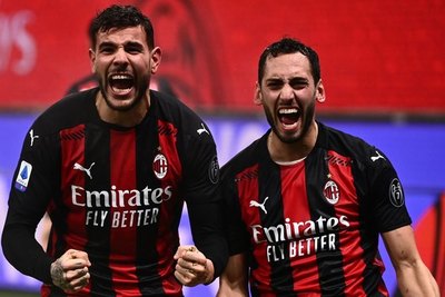 El líder Milan gana al extremo y sigue como líder indiscutible