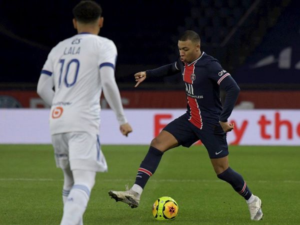 El PSG golea, el Lyon domina