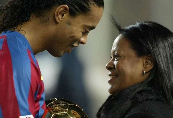 Madre de Ronaldinho es hospitalizada de urgencia por coronavirus