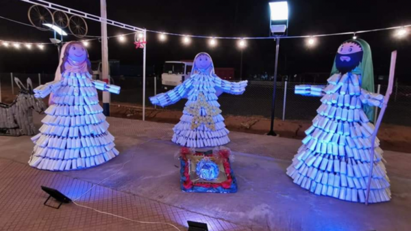 Isla Pucú insta al reciclado con pesebre gigante y ecológico  