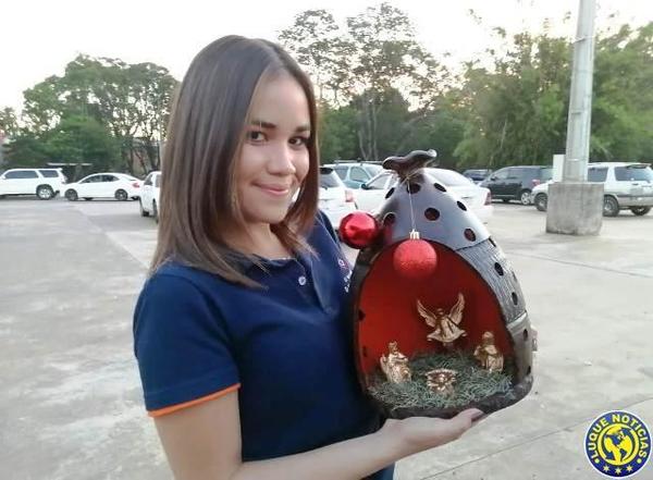 Luque Noticias entrega premio por Navidad •