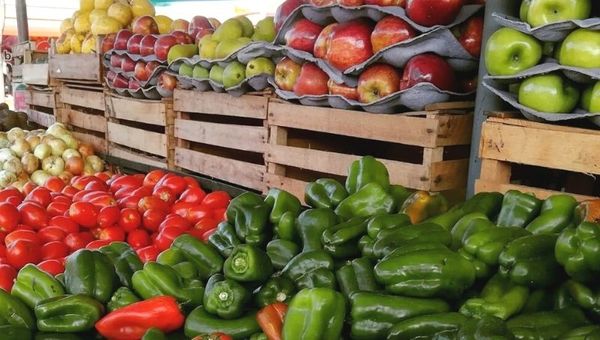 Mercados populares: ventas aumentan 50% durante fiestas (sube demanda de mejores cortes y productos frutihortícolas)