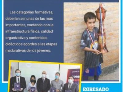 Hizo su tesis sobre  los mitã'i del Rayadito