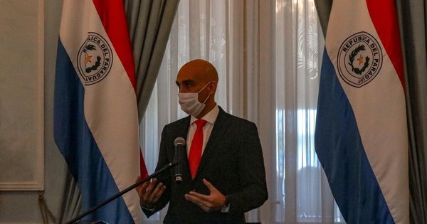La Nación / Mazzoleni pide moderar consumo de alcohol y respetar protocolos